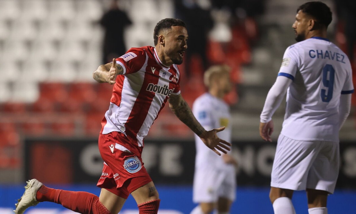 Τα “Λιοντάρια” κατασπάραξαν την Λαμία (2-0)