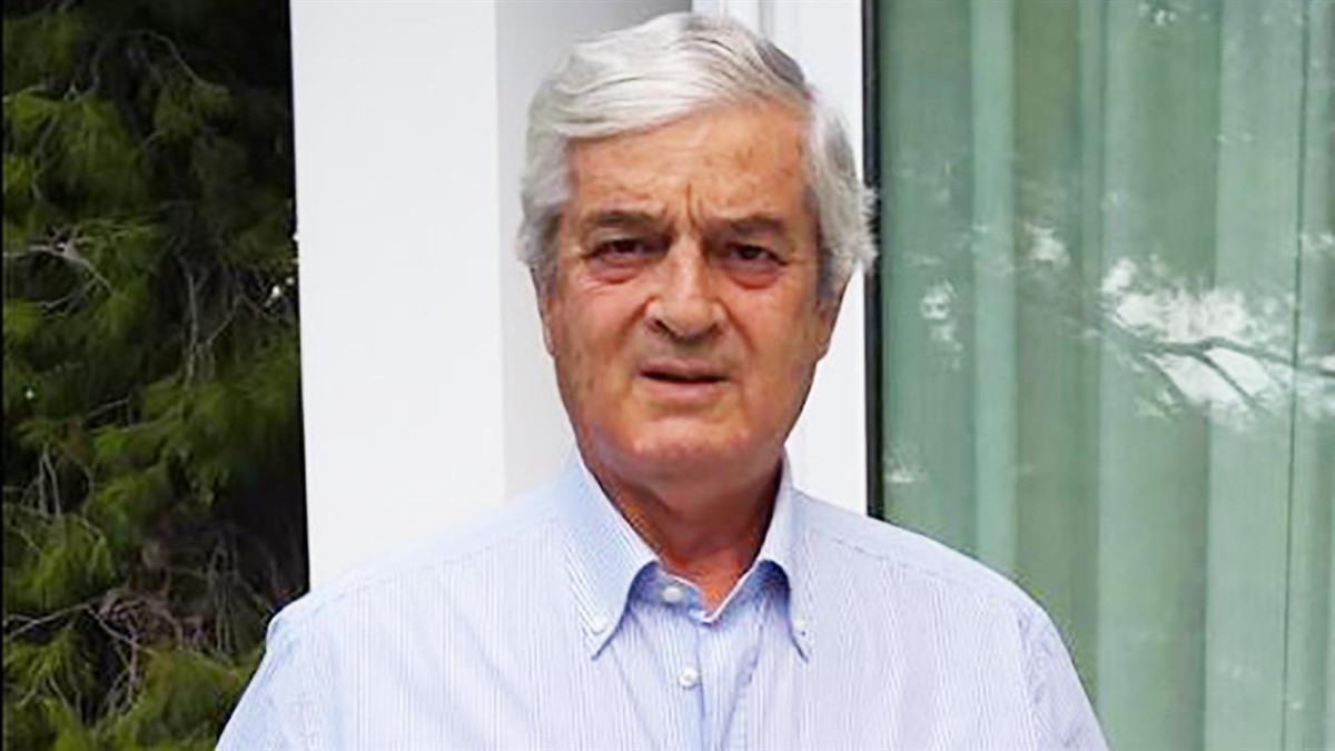 Έφυγε από τη ζωή ο Τάκης Οικονομόπουλος – το “πουλί” πέταξε στο φως