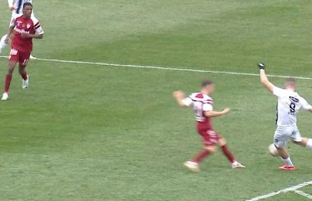 Ελένη Λαμπαδαρίου: “καθαρό το πέναλτι που δεν δόθηκε στον Ηρακλή” (vid.)