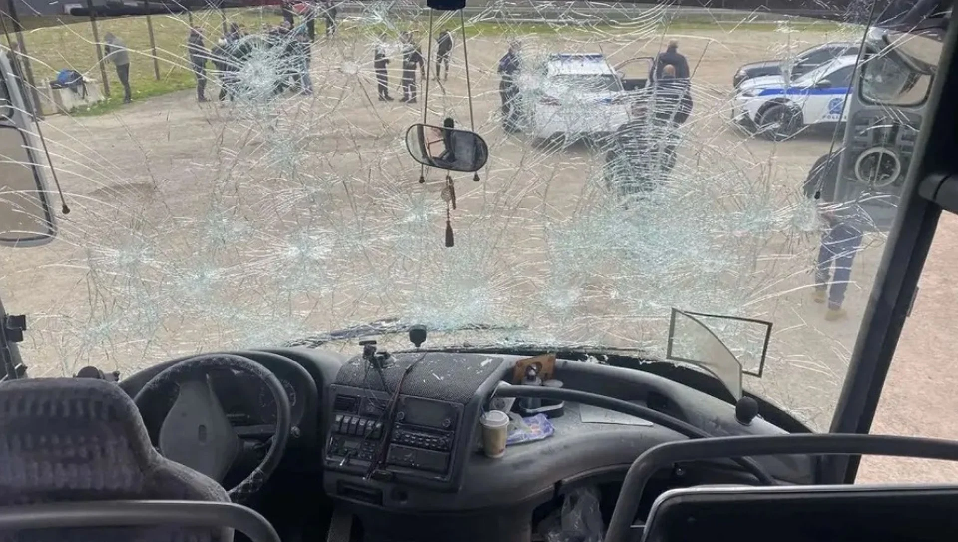 Συμπλοκή φιλάθλων ΠΑΟΚ και ΑΕΚ (vid.)